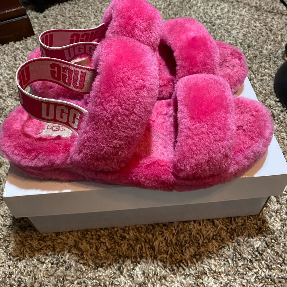 Ugg fluff yea slides